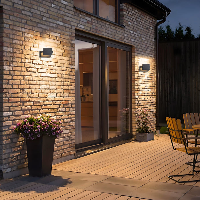 Black Aluminum LED Indoor Outdoor Wall Light with Rotatable Light Direction