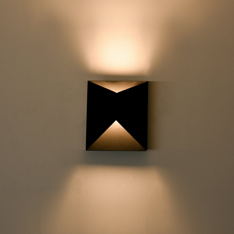 Matte Black Modern LED Outdoor Wall Light